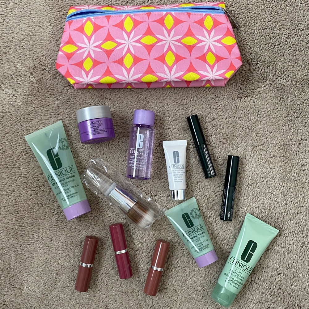 Clinique set skincare and makeup